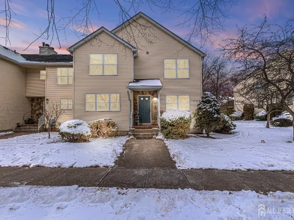 247 Dorset Ct, Piscataway, NJ 08854