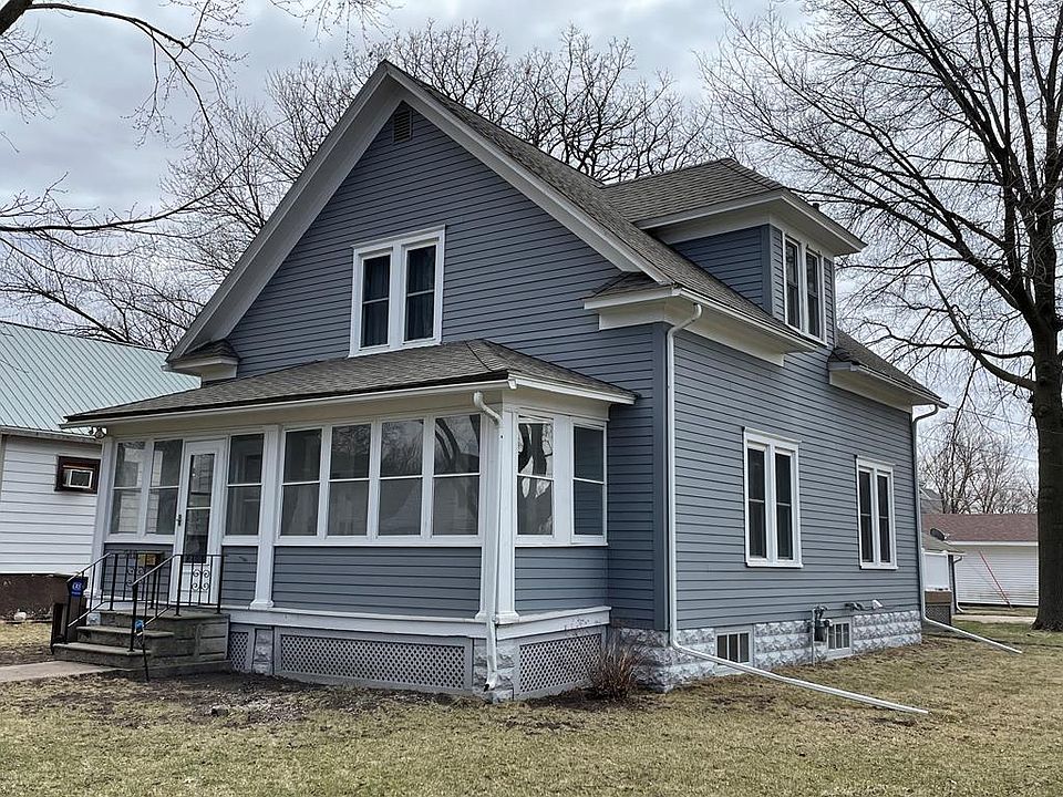 1st image of 749 Richmond St