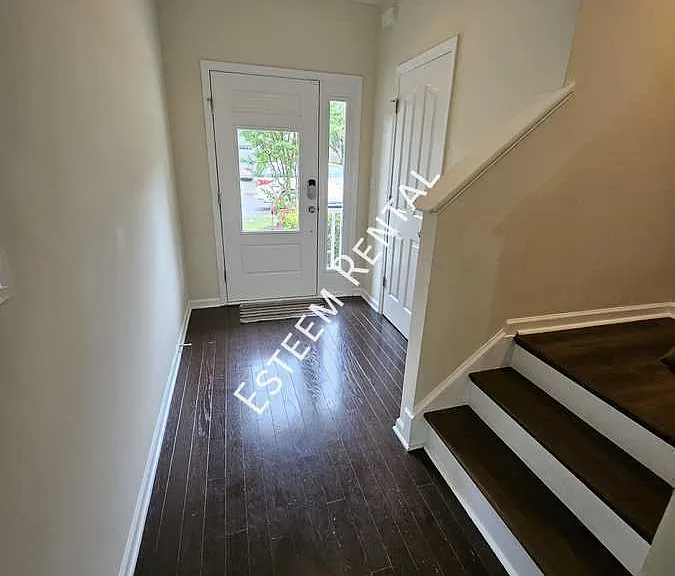 110 Fargale Ln — Photo 9