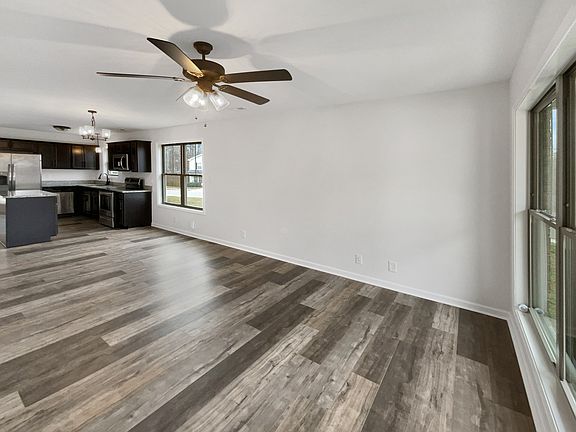 5th image of 155 Waterwheel Cir