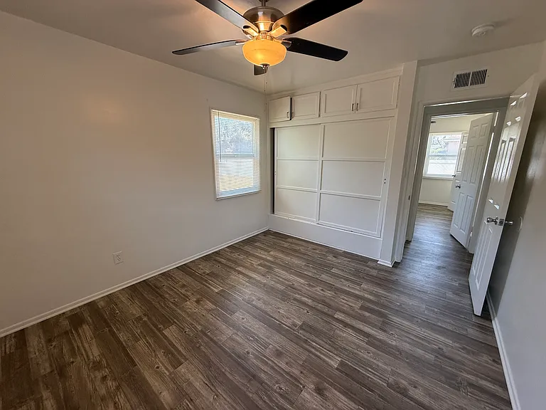4122 Saint Paul Pl — Photo 11