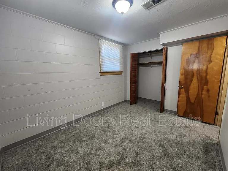849 S 45th St — Photo 5