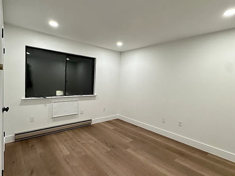 60 Lawn Ave #9 — Photo 6