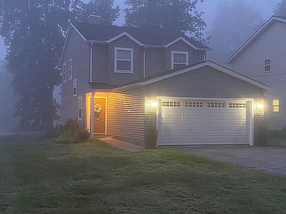 2nd image of 3694 Lake Ave