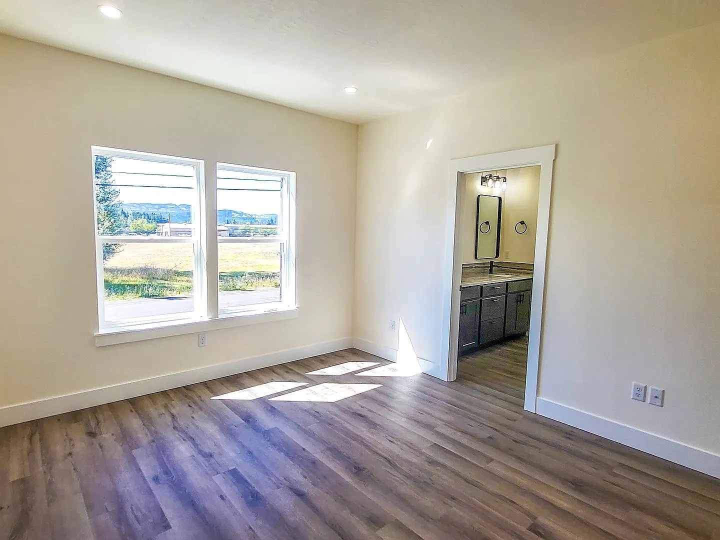 135 Sweet Ln — Photo 4