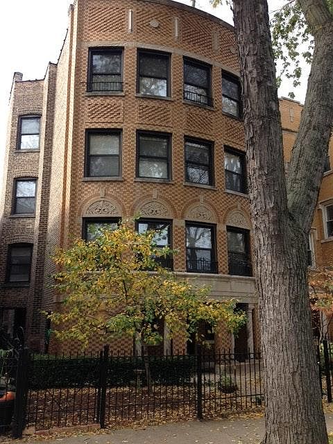 1st image of 6310 N Rockwell St APT 2