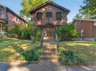 7051 Waterman Ave, Saint Louis, MO 63130