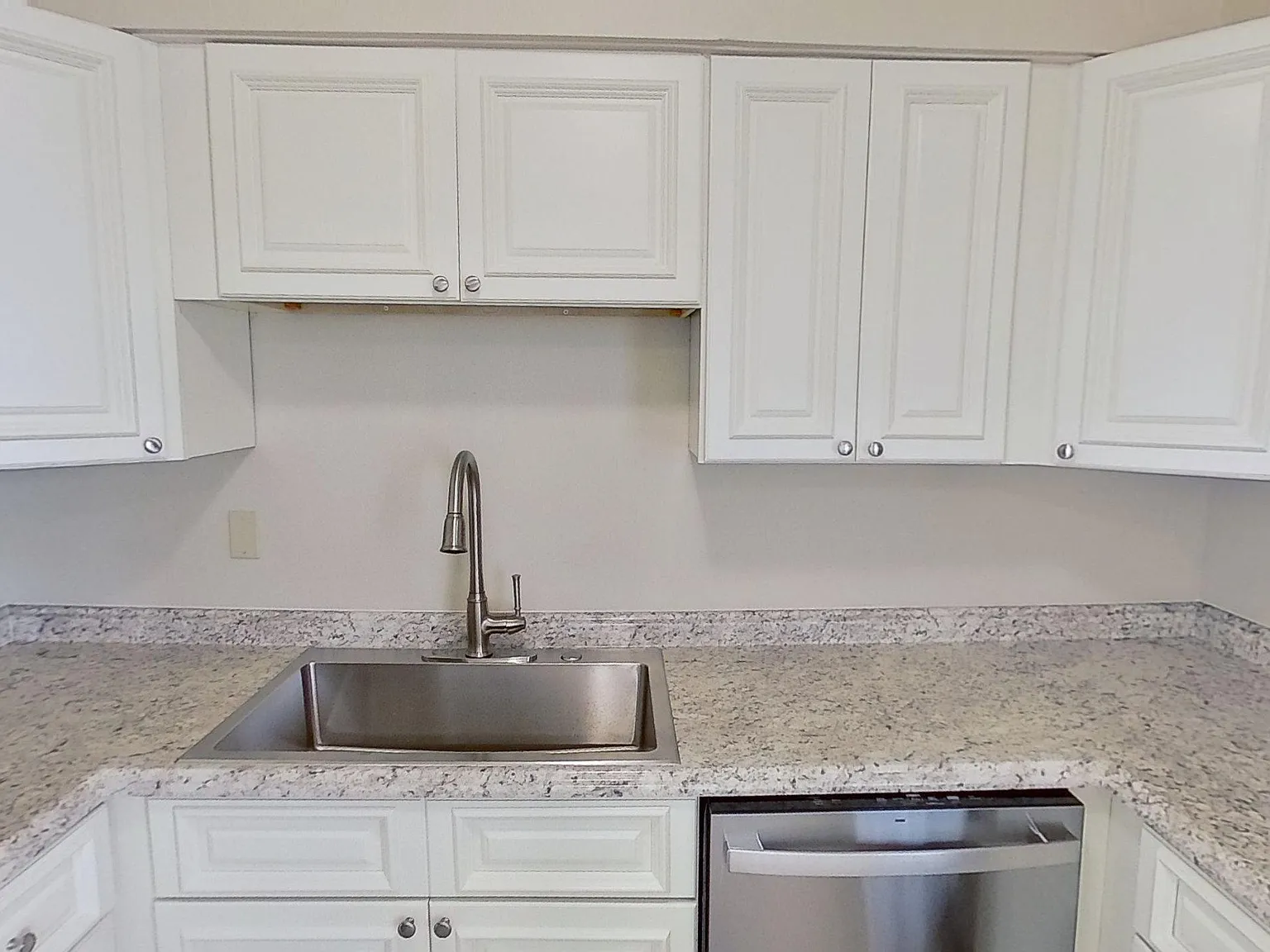 35 Parkwood Street - 2 — Photo 2