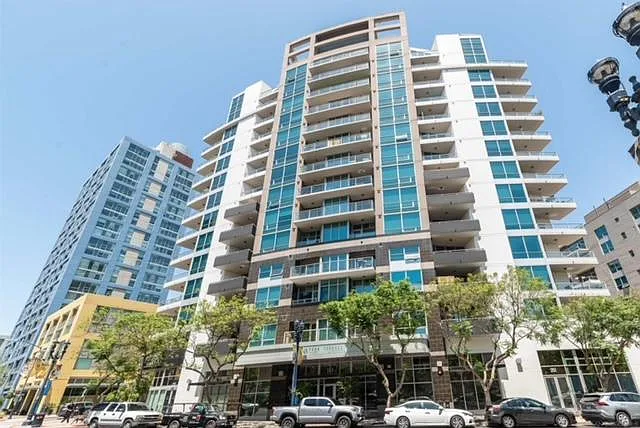 253 10th Ave #1302 — Photo 46