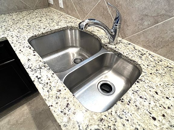 4th image of 5808 Eden Dr