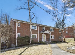 2-3 Morgan Mnr BUILDING 2, Lenox, MA 01240