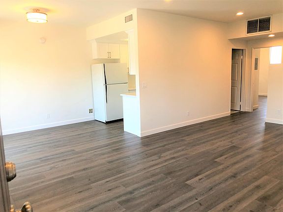 3rd image of 11371 Pearl St
