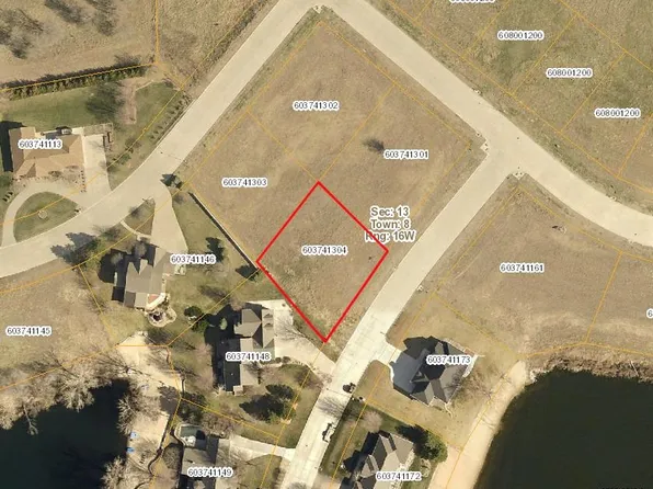 L4 Lake Villa Ests #3, Kearney, NE 68847