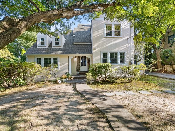 84 Harvard Dr