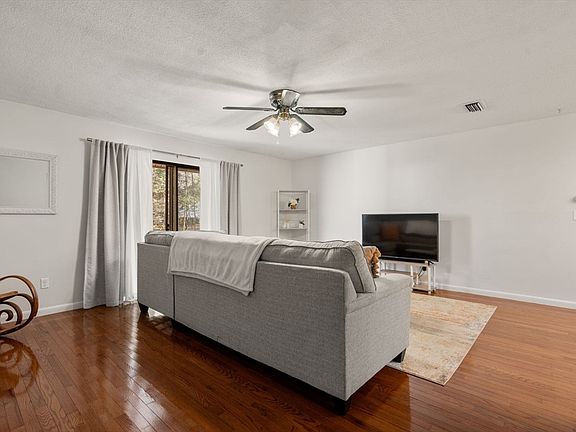 4th image of 24 Thayer Pond Dr #16