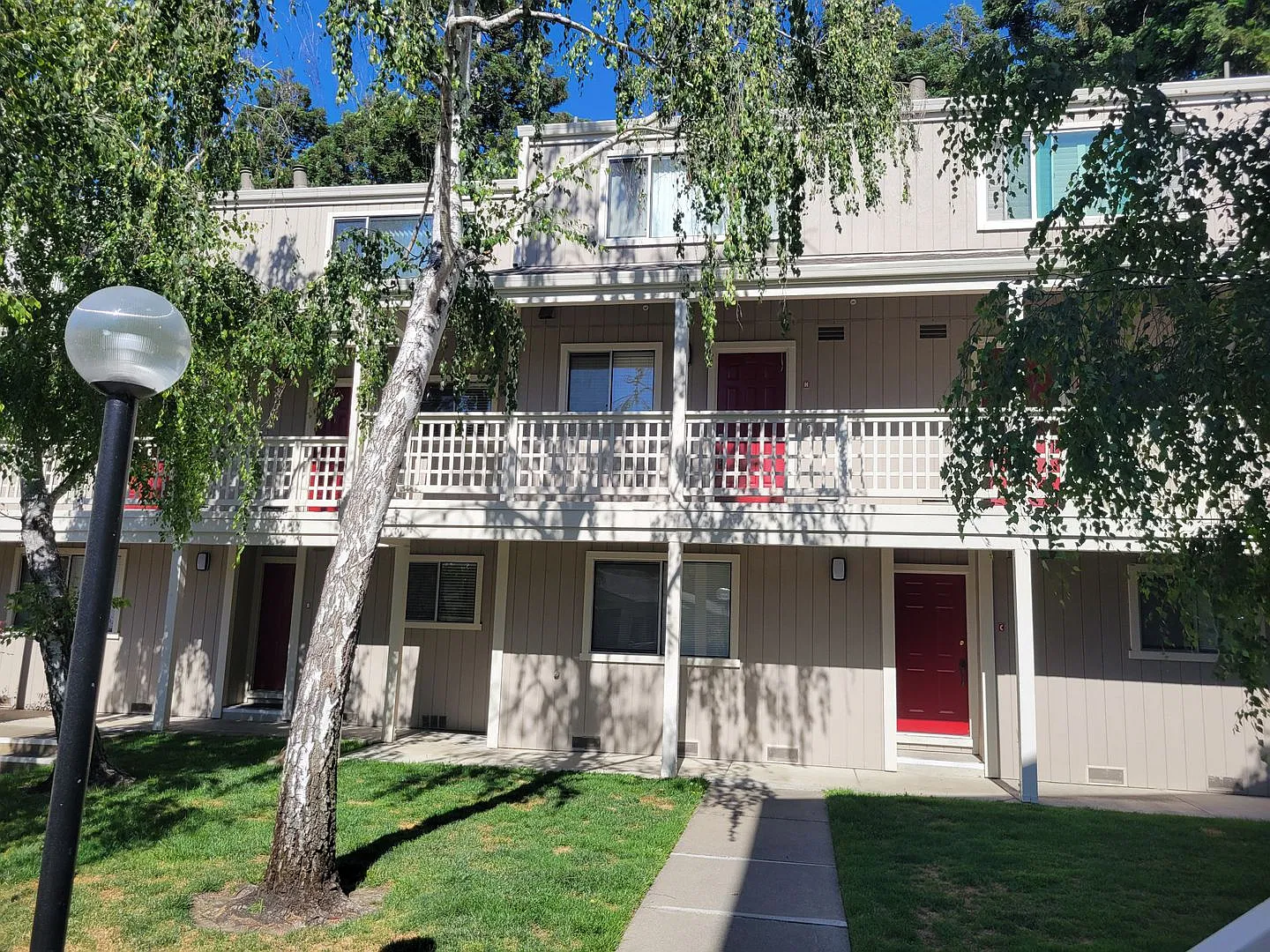 Spacious 2 Level Townhome with Great Location — Photo 1