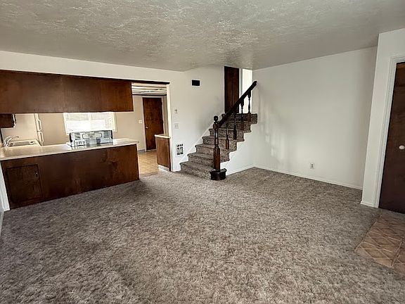 4th image of 1772 Caribou St