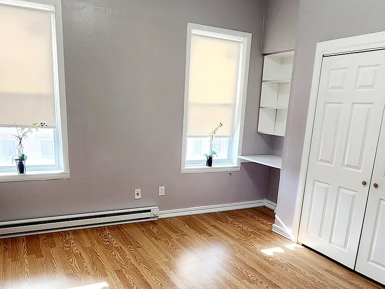 725 W Huntingdon St — Photo 7