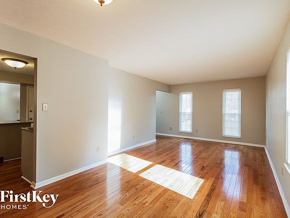 3rd image of 4033 Timber Creek Dr