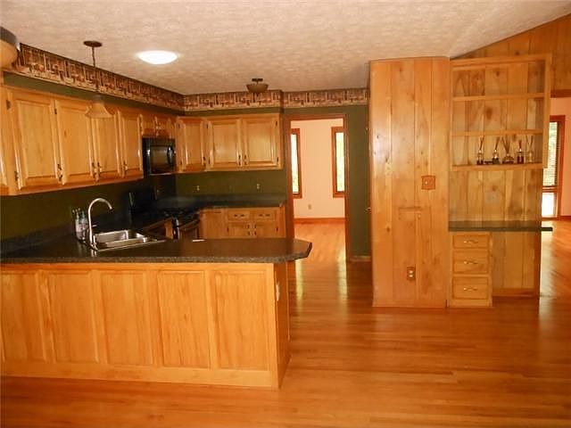 2nd image of 324 Cedar Crest Dr