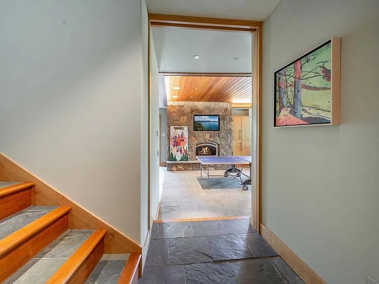 568 Hidden Lake Ct — Photo 43