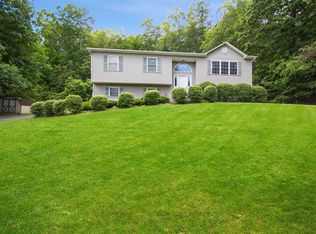 53 Clove Branch Rd, Hopewell Junction, NY 12533