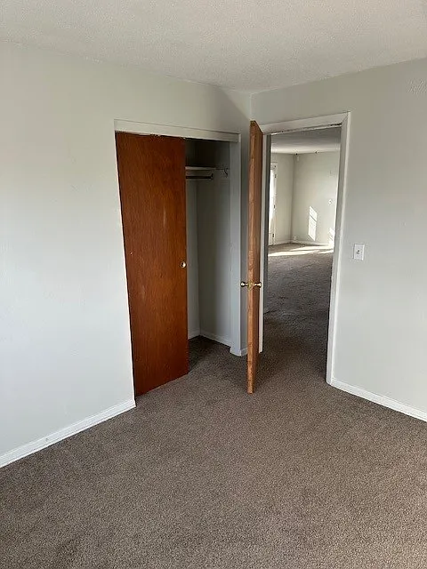 3 bed, $1,400 — Photo 1