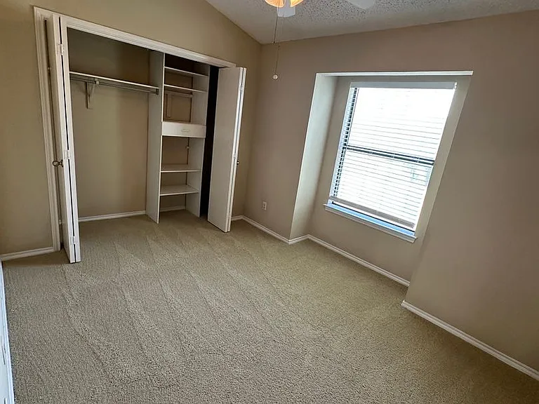 630 W Canty St #B4 — Photo 10