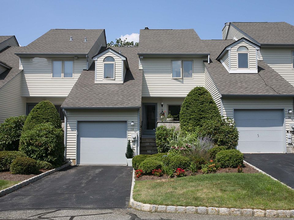 1st image of 28 Fowler Dr