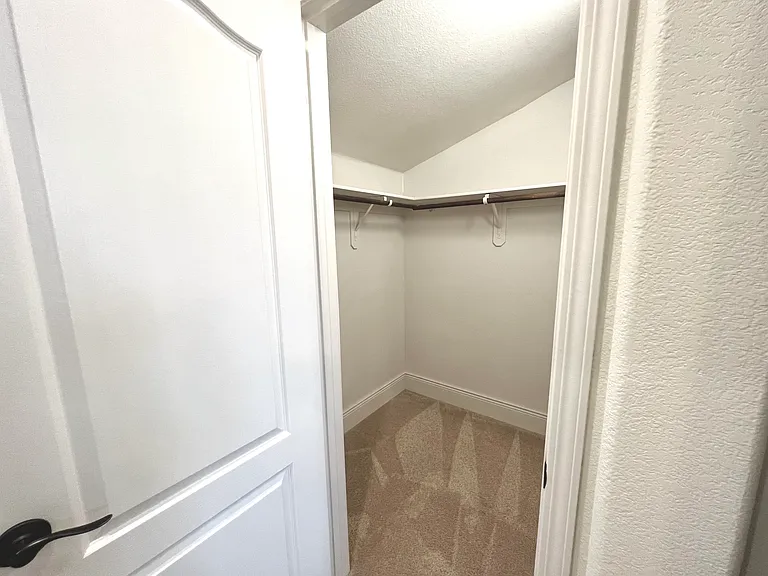 7140 Charter Crest St — Photo 39