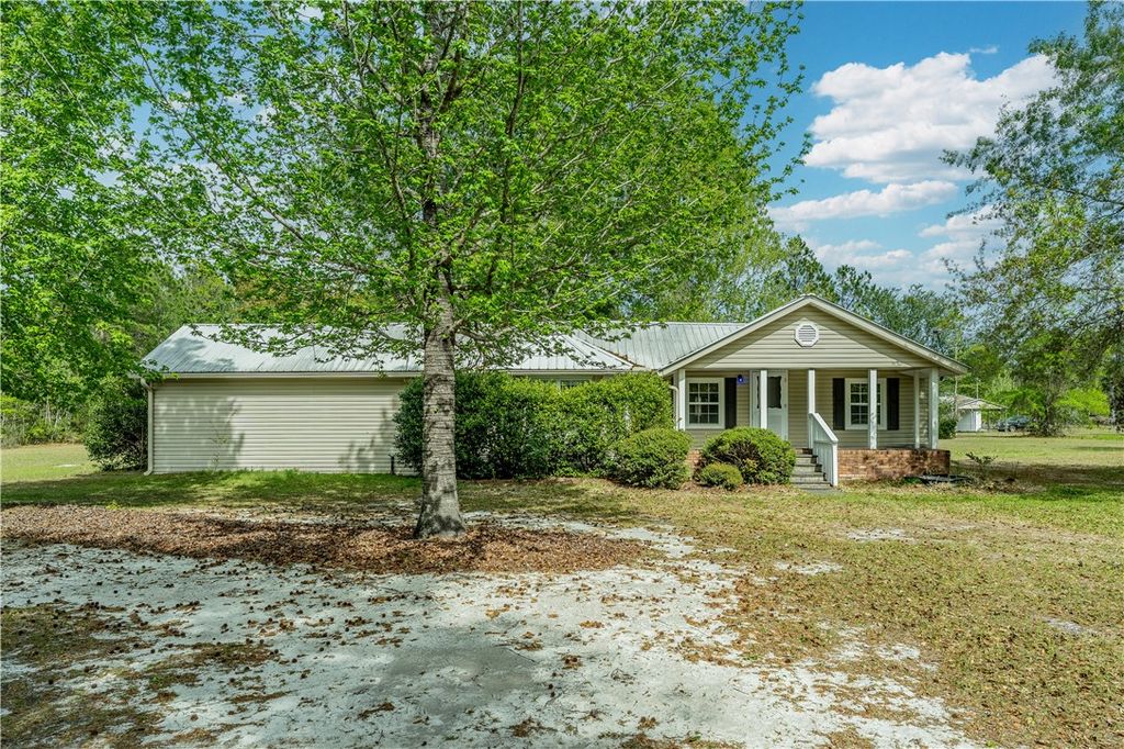 584 Knox Street, Nahunta, GA - View 2