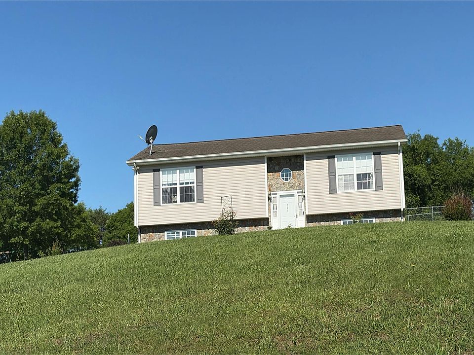1st image of 525 Gray Rd