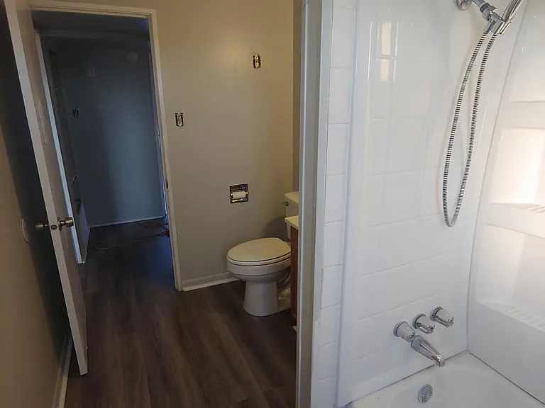 shower & tub