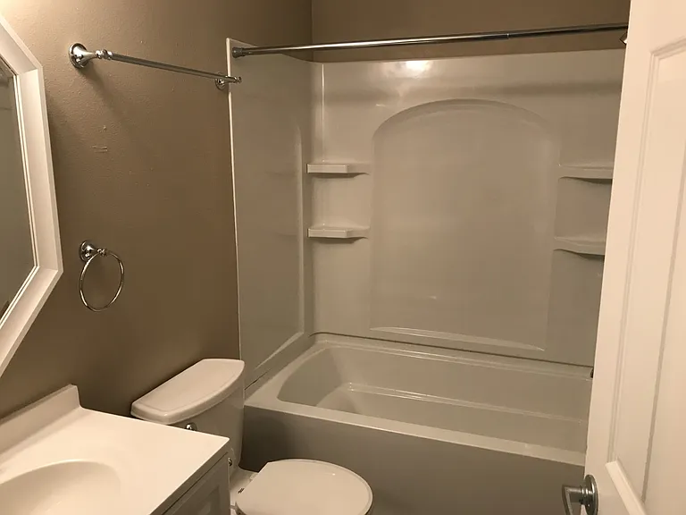 233 NE Damson Pl #3 — Photo 5