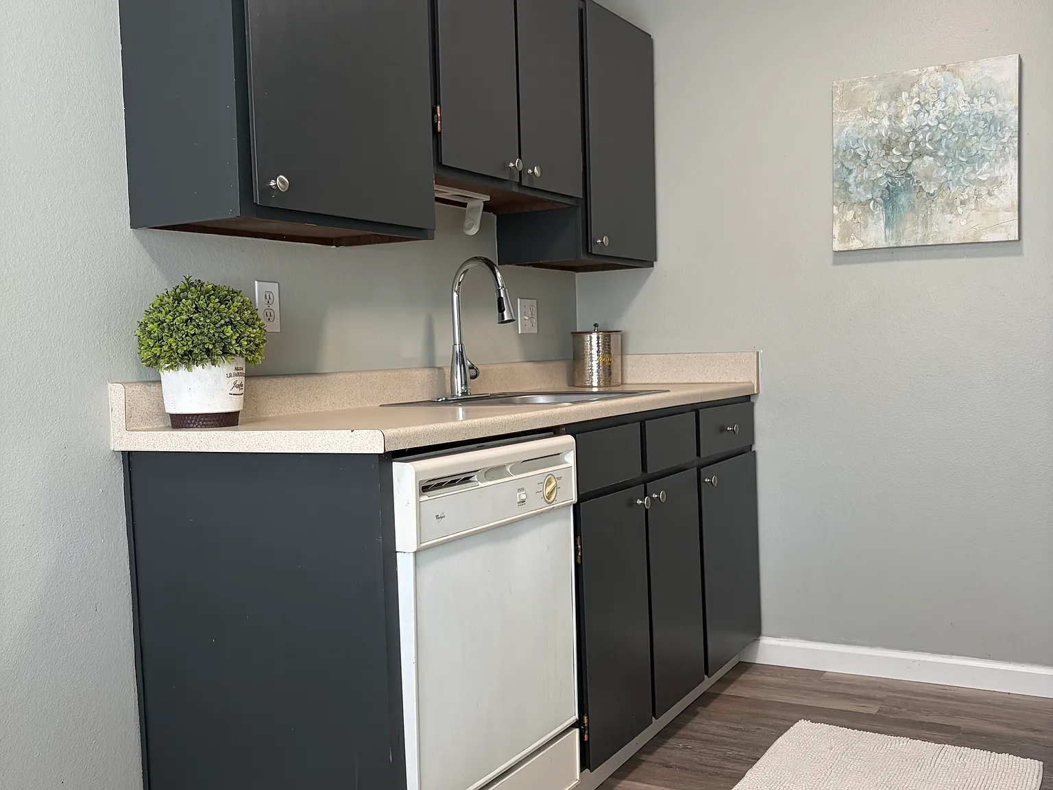 Studio, 500 sqft, $1,225 — Photo 2