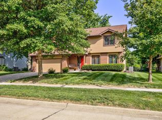 5745 Columbine Dr, Johnston, IA 50131