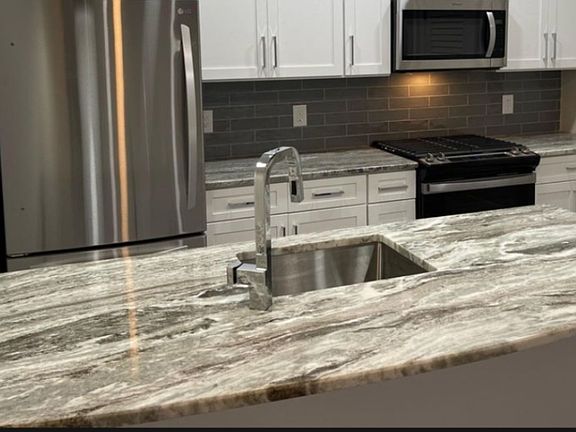 5th image of 169 Spring St #4