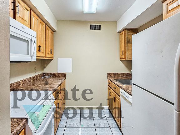 3rd image of 600 Scenic Highway 208