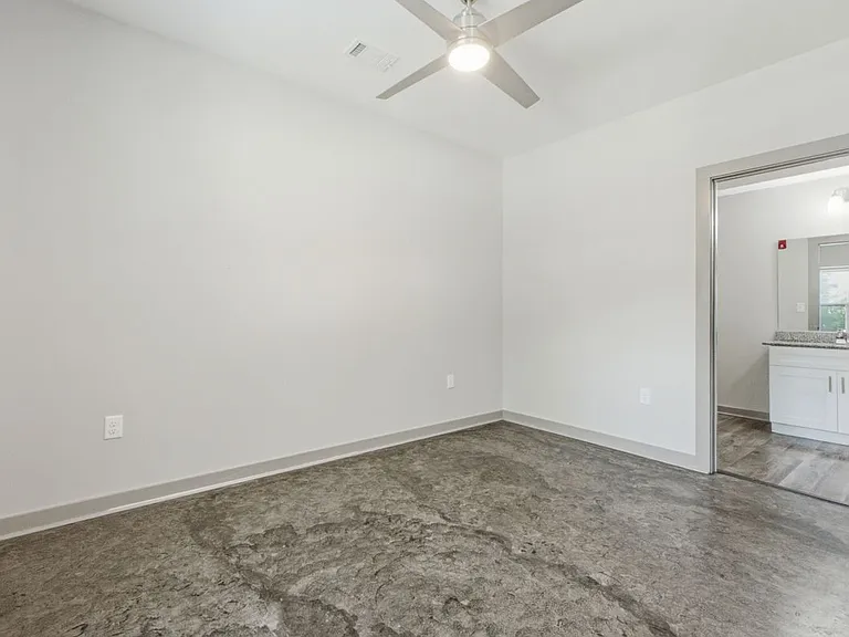 782 Riverfront Pkwy #102 — Photo 8