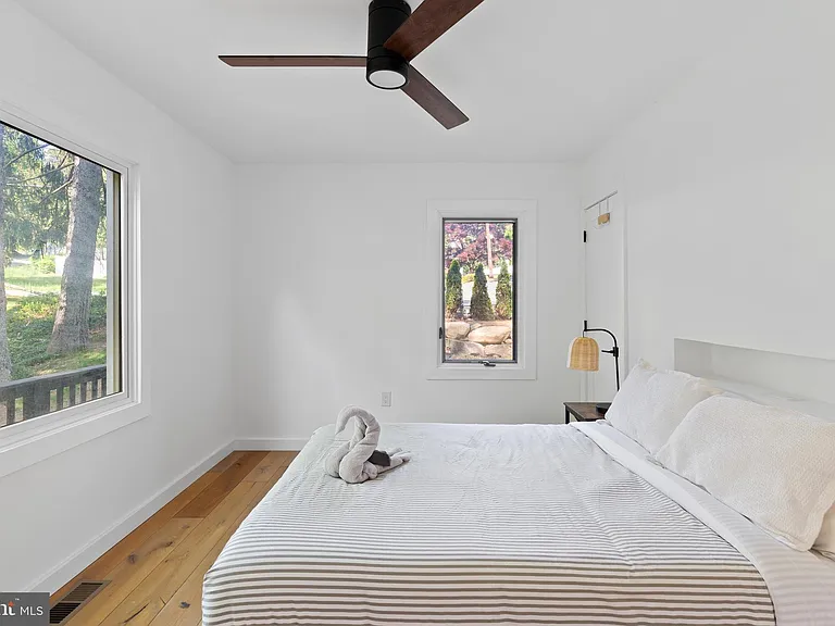 101 Lakeshore Dr — Photo 13