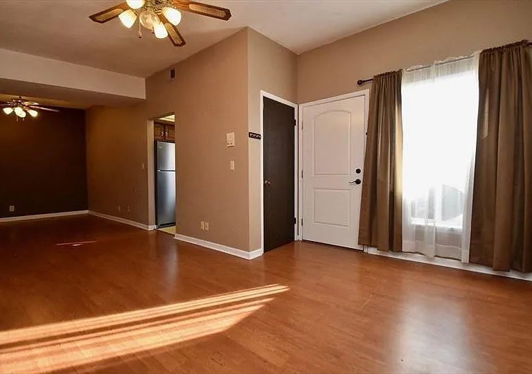 6831 N Frostwood Pkwy #F-82 — Photo 5