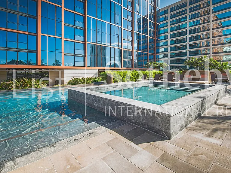 1555 Kapiolani Blvd #910 — Photo 25