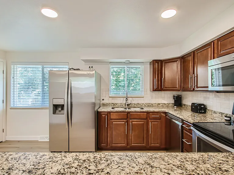4672 Everett Ct — Photo 7