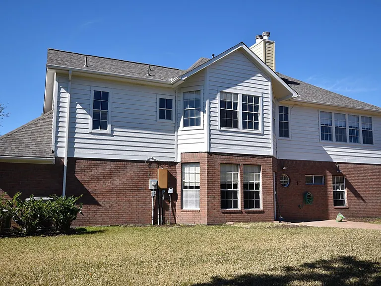 2527 Falcon Ridge St — Photo 3