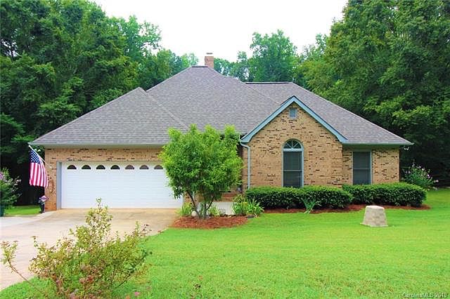 1st image of 40 Bowen Dr