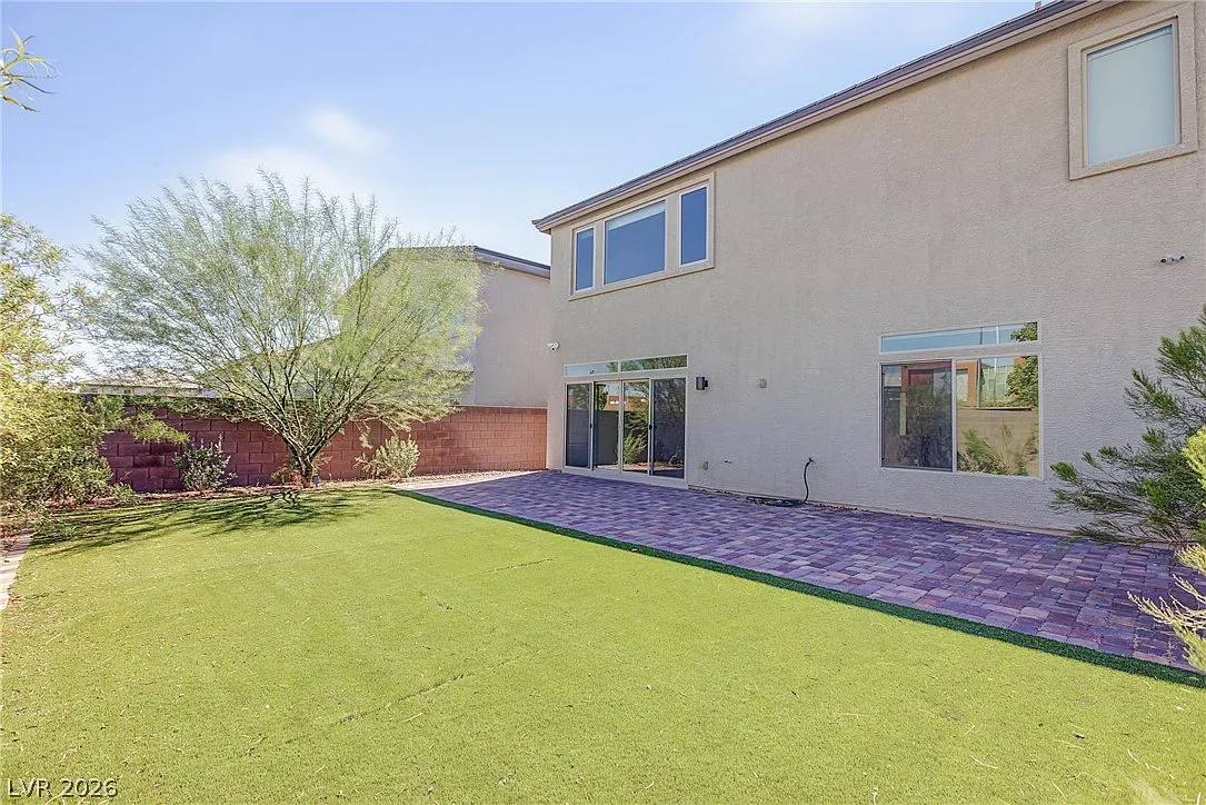 4 bed, 2.5 bath, 2988 sqft, $2,950 — Photo 3