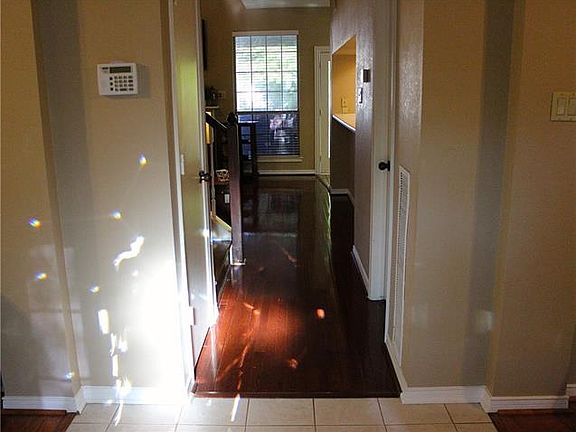 4th image of 4207 Norway Ln