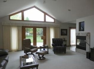 306 Burns St, Essexville, MI