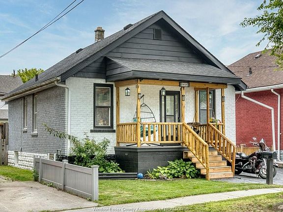 2nd image of 3454 Harris St