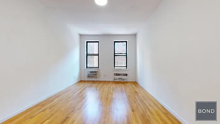 Rented by Bond New York | media 3